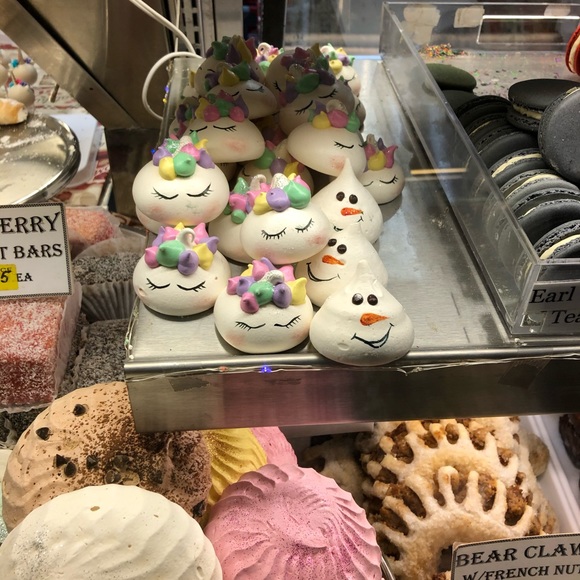 Meet your Posher, Deanna - Picture 2 of 2